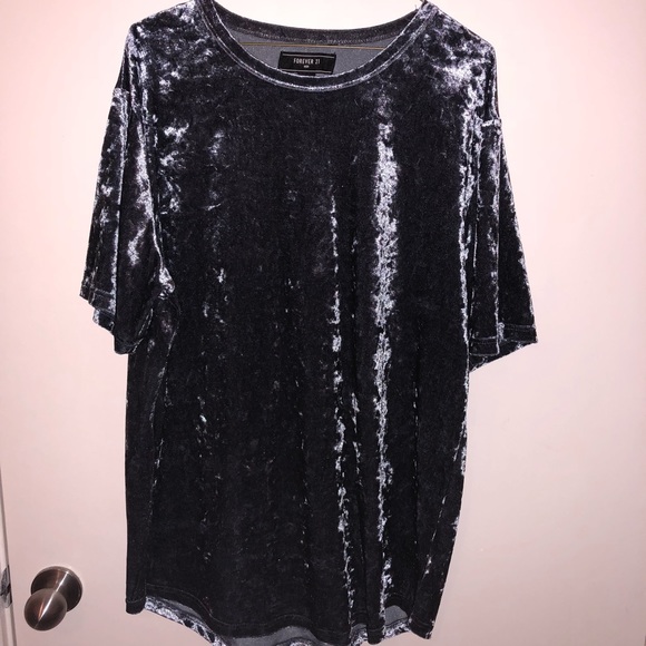 Forever 21 Other - Forever 21 Large velvet Tee